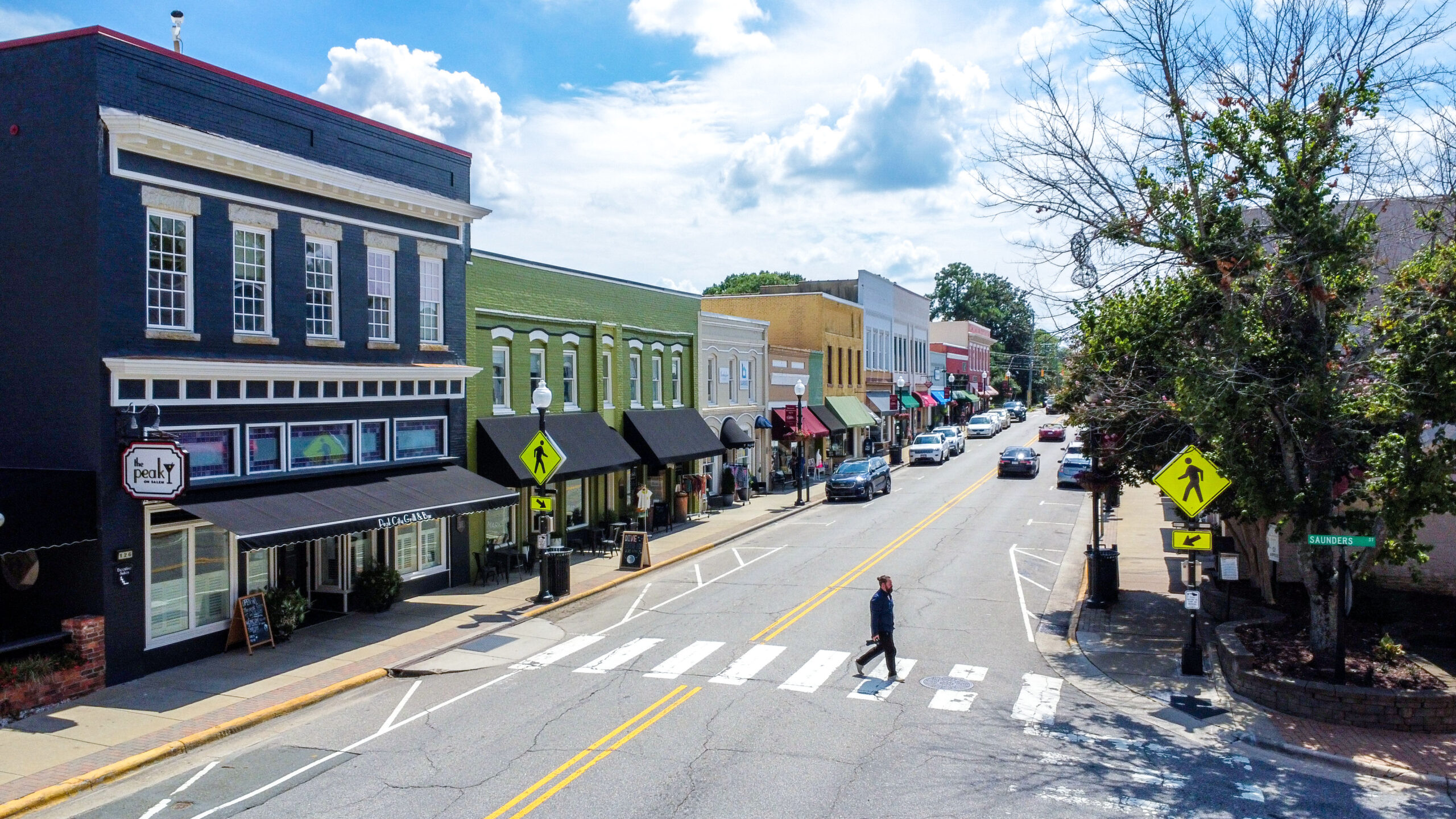 Moving to Apex NC: shops and storefronts along Salem Street in downtown Apex